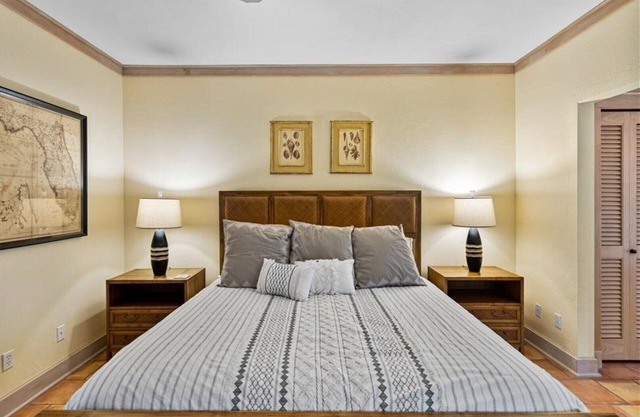 1400-14th - Sleeps 10 - Beachfront - Courtyard Home
