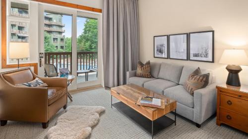 145 Lodge At Spruce Peak Ski In Ski In Ski Out King Studio By Stowe Mountain Rentals