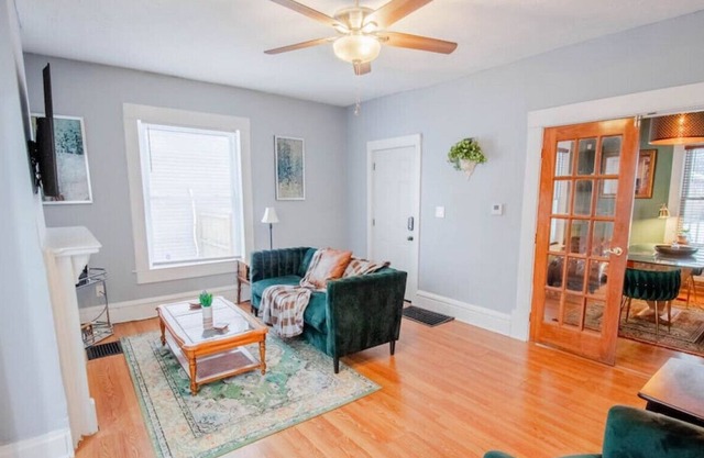 1450 Briarwood Ave. · The Briarwood Manor Huge 3 Bed, NEW CHEF'S Kitchen
