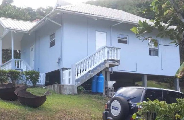 15 Minutes from the city! 3 Bedroom House