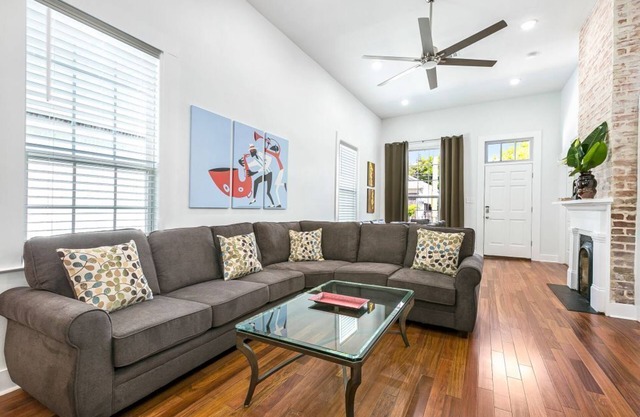 15% OFF Monthly | 10% OFF Weekly-Spacious 5BR Near Magazine St & Uptown