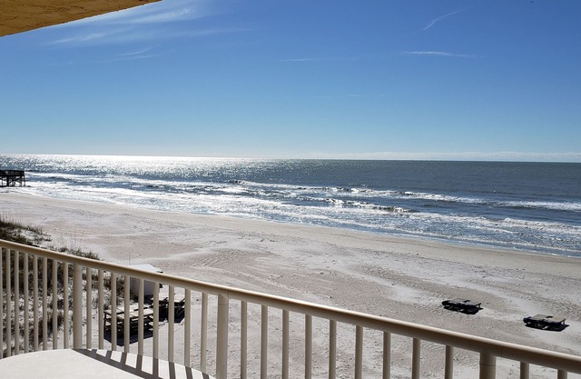 180 degree direct Beachfront view - Can't get closer to the beach!