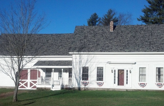 1855 Farmhouse l Fully Restored with 5 Bedrooms - Family and Pet Friendly