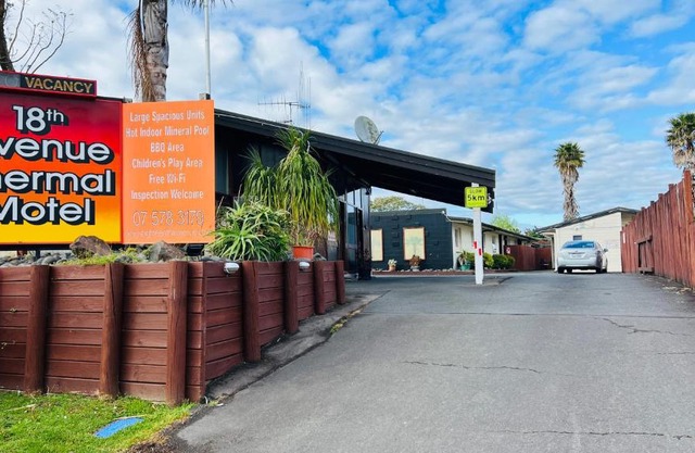 18th Avenue Thermal Motel