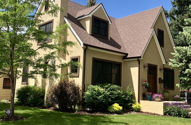 1938 Home In The Heart Of Lander