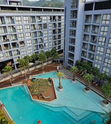 1BDR Roof pool 500m to beach Great gym Parking