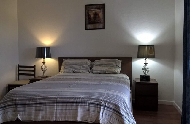 1BEDROOM+DEN CONDO by SUNCITIES in SURPRISE