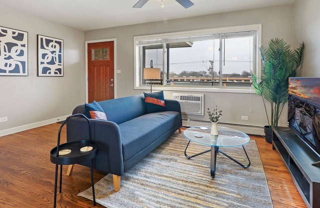 1BR APT in Quiet Arlington Neighborhood