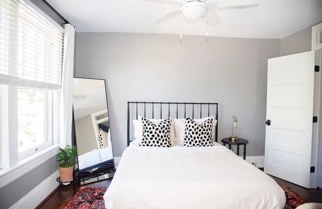 1BR Apt Views Galore! -Safe|Walkable|Food|Greenway