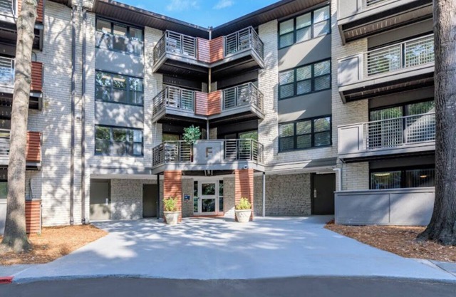 1BR BUCKHEAD condo