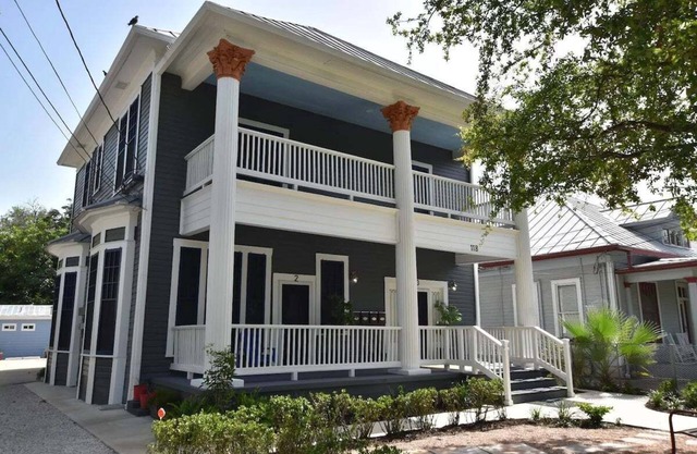 1BR Riverwalk Loft Remote-Work Ready Fast Wi-Fi W/D 30+ Nights Monthly