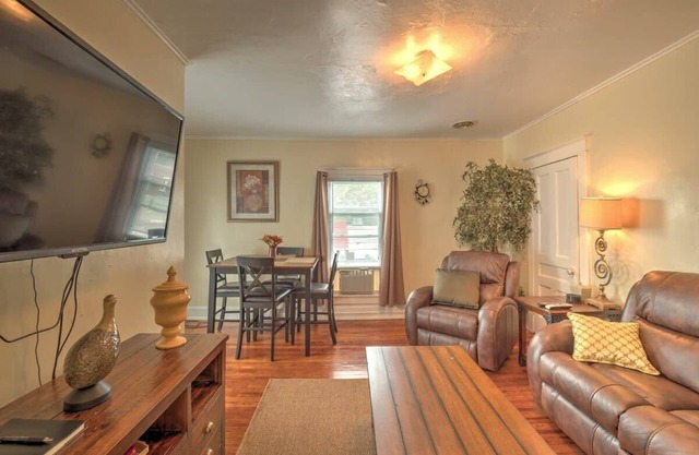 1st Base Apt 2 - All Star Baseball Rentals