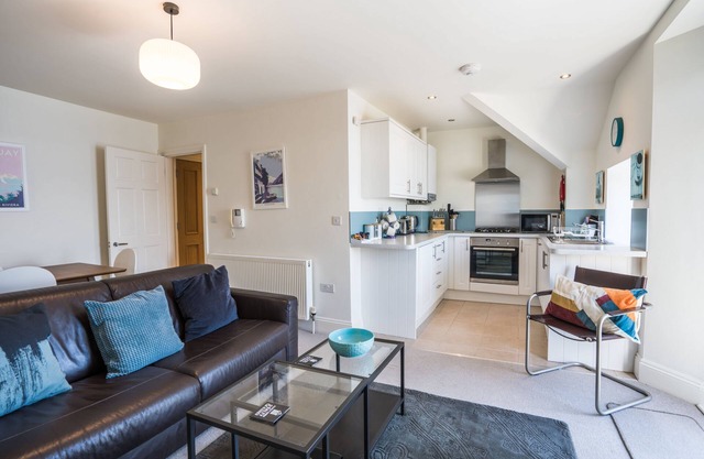 2 Astor House one bed with sea views from all windows