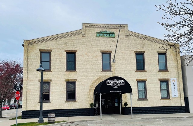 2 BD/2BA Modern Condo in the Historic Downtown Armory