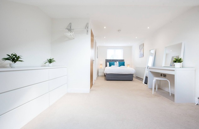 2 Bed, 2 Bath Duplex Apartment