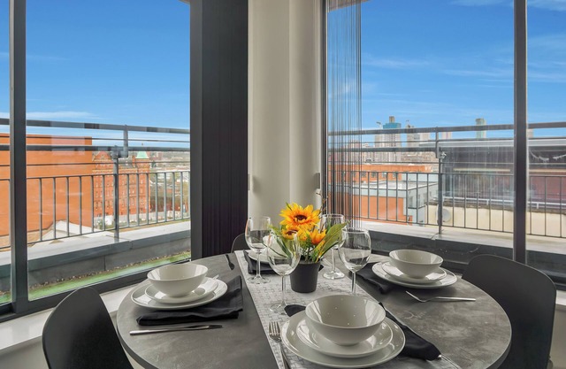 2 Bed Penthouse With Beautiful City Views