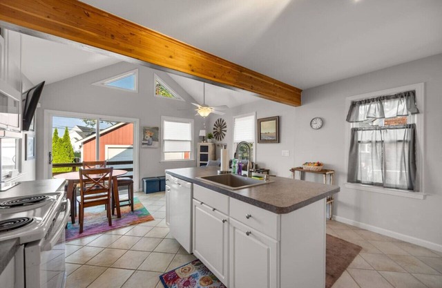 2 Bed with a view of Sylvan Lake