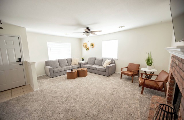 2-Bedroom 2-Bath Modern Duplex