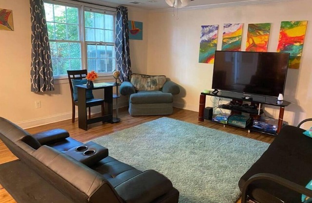 2 bedroom/2 bathroom Basement Apartment