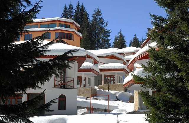 2 bedroom, 2 showeroom Villa suitable for a family skication and remote working