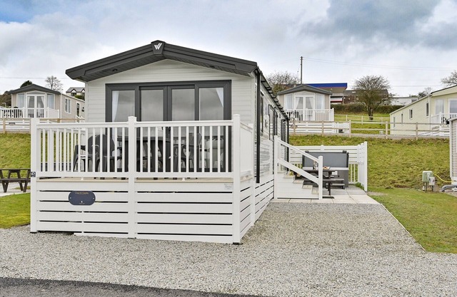 2 bedroom accommodation in St Ann’s Chapel, Callington