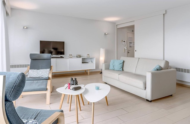2 bedroom accommodation in Sint Idesbald