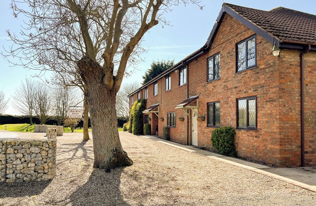 2 bedroom accommodation in Addlethorpe