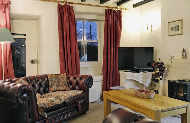 2 bedroom accommodation in Dore, near Sheffield