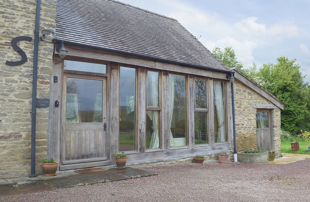 2 bedroom accommodation in Much Marcle, near Ledbury