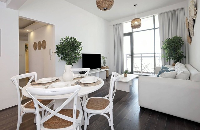 2 Bedroom Apartment Al Suffouh