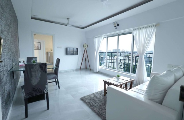 2 Bedroom Apartment (Entire)