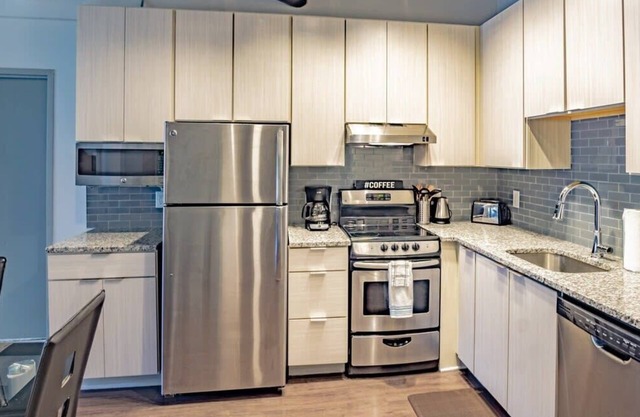 2 Bedroom Apartment Near EMORY University Hospital