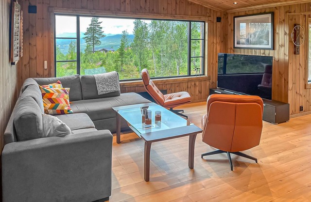 2 bedroom awesome home in Engerdal