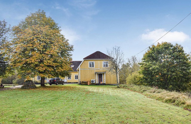 2 bedroom awesome home in älmhult