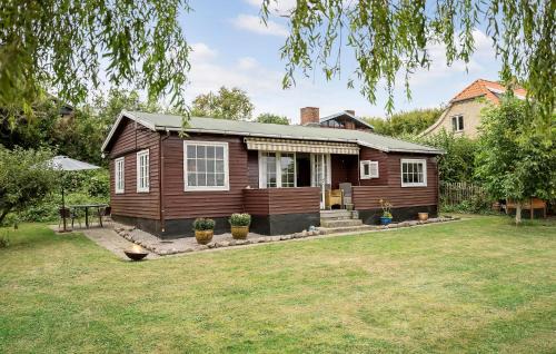 2 Bedroom Beach Front Home In Rude