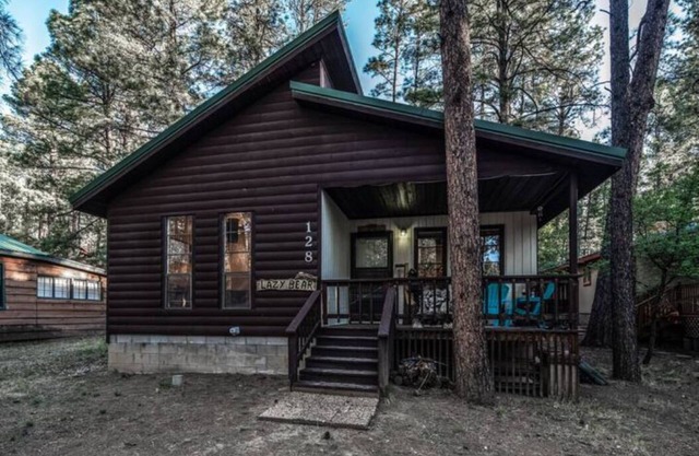 2 Bedroom Cabin - Sleeps 6