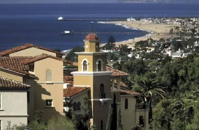 2 bedroom condo in newport beach