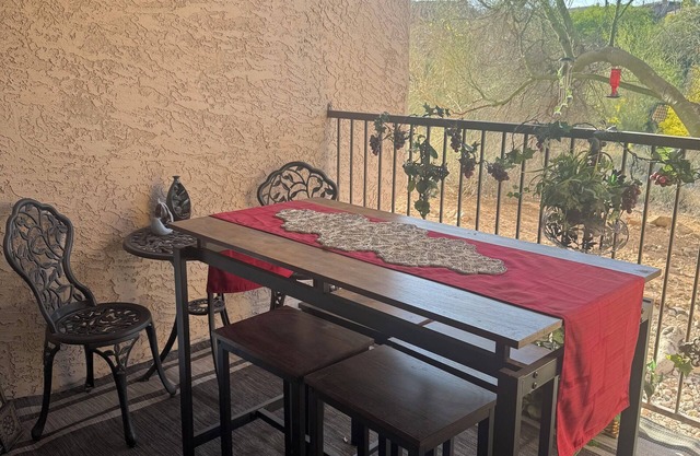 2-bedroom condo in wonderful Fountain Hills with WiFi, AC, fitness room