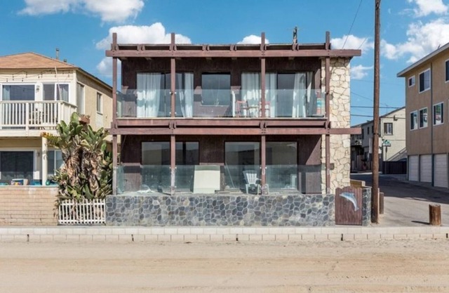 2 Bedroom Duplex triplex L-451620 by Houzlet