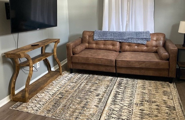 2 Bedroom duplex with King Size Beds