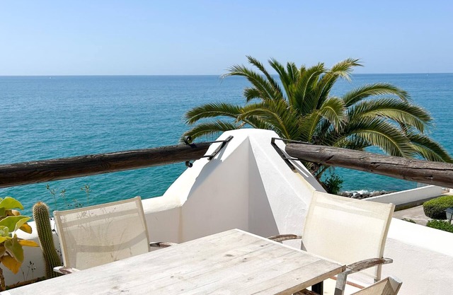 2-Bedroom Seafront Escape w/Parking by Hostem