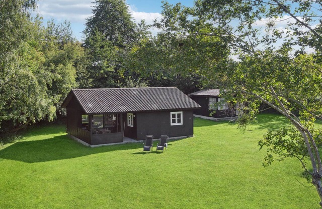 2 bedroom gorgeous home in Askeby