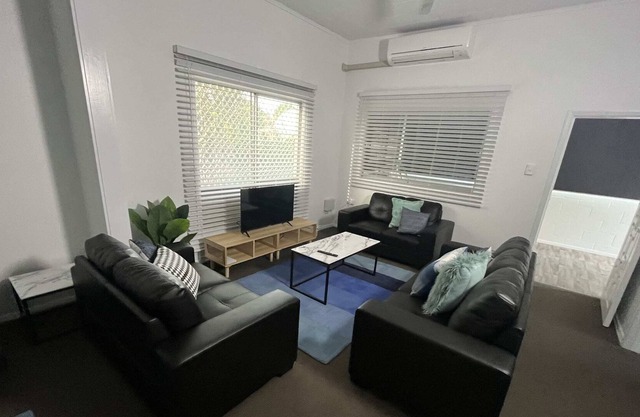 2 bedroom in Belgian Gardens