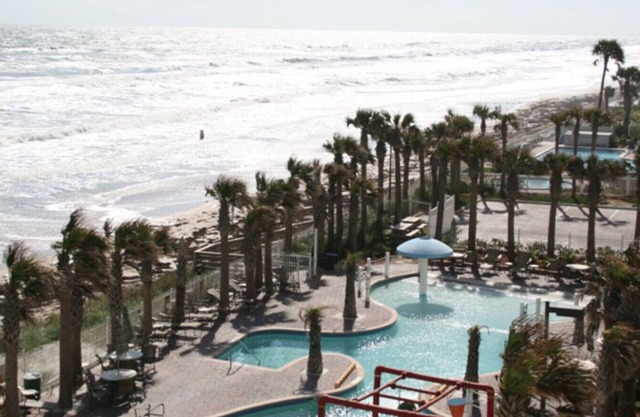 2 Bedroom on Ormond Beach!