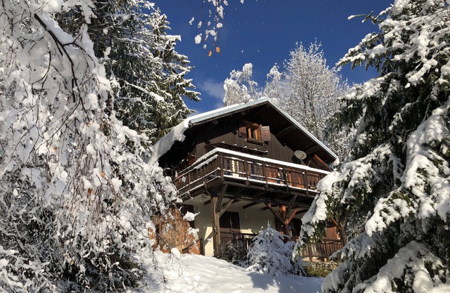 2 bedroom self-contained apartment in Chalet Le Doux Si