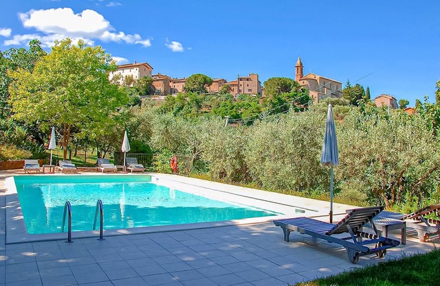 2 bedroom stunning apartment in Paciano