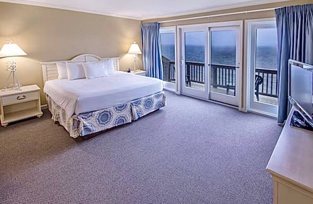 2-bedroom townhome in enjoyable Jamestown on the Bay