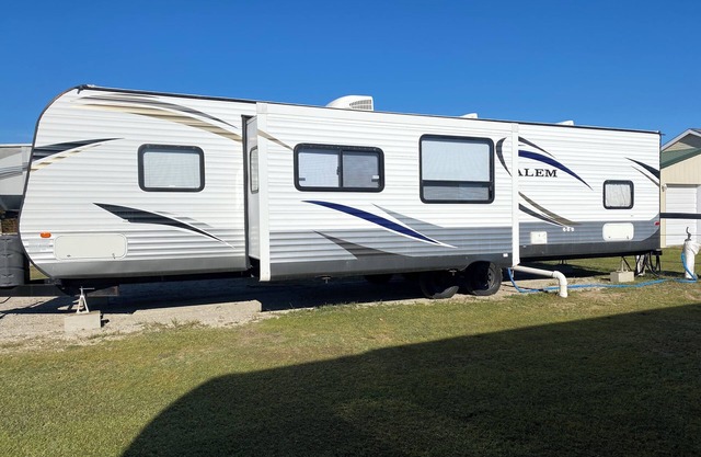 2 bedroom Trailer at A New Life Ranch LLC - Come ride horses!