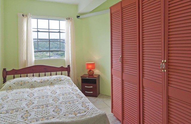 2-Bedroom with Air-conditioning & Balcony