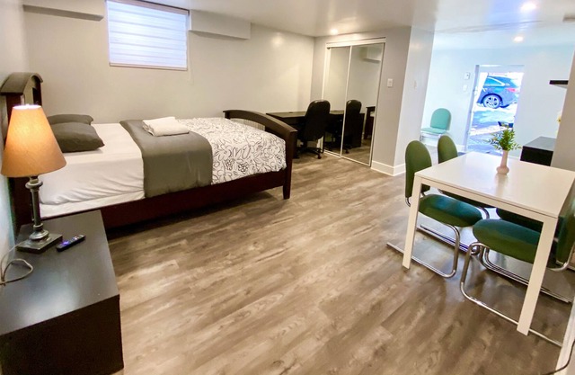2 bedrooms in lower level, separate entrance